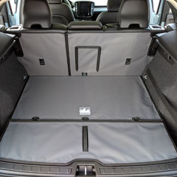 Volvo XC 40 Canvasback Cargo Liners Image 1