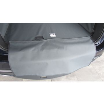 Mercedes-Benz GLS Canvasback Bumper Flap image 2