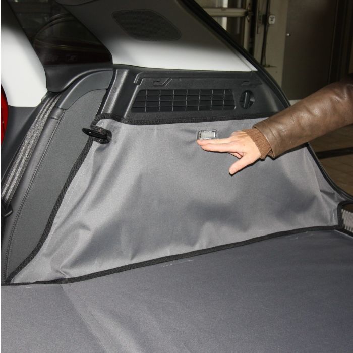 2015-2018 Audi Q3 Canvasback Cargo Side Pieces Image 1